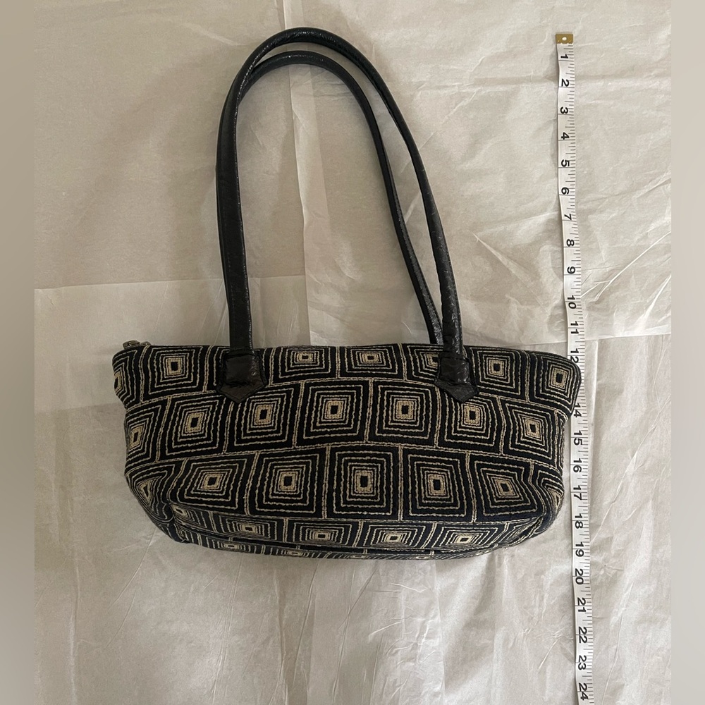 Geometric Pattern Shoulder Purse - Picture 2 of 5